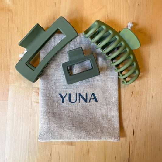 Image hair clip green from above.