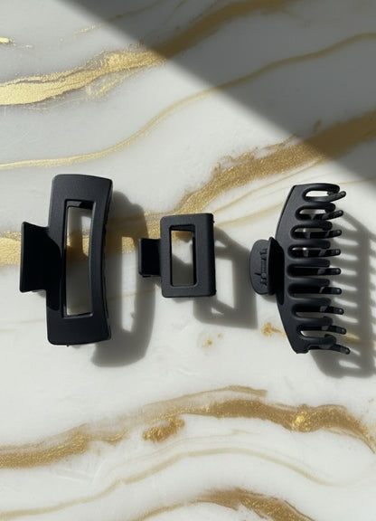 Hub Dark hair clip black – minimal volcanic-inspired design