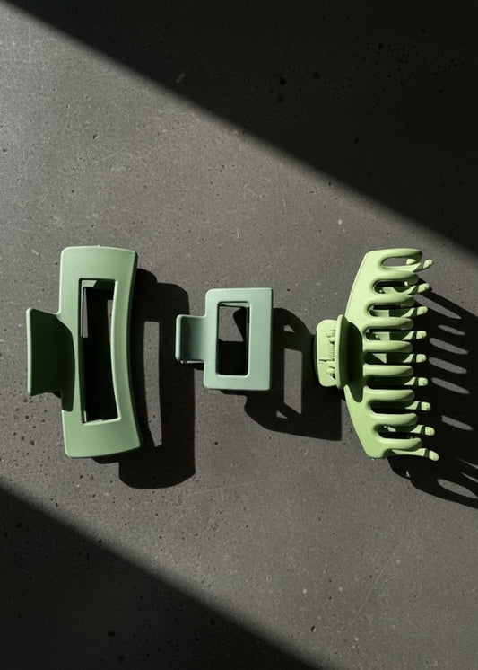 Hub Forest minimal hair clip green – front view