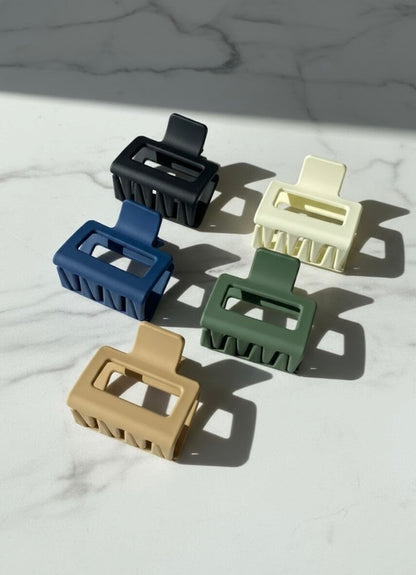 Form Mini – mini hair clip minimal YUNA design