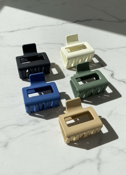 Collection view – YUNA Form Mini and other mini hair clips