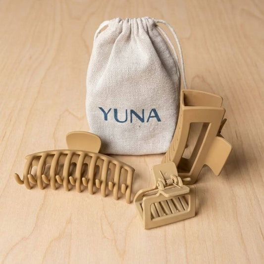 Hair Clip Brown in front of profile