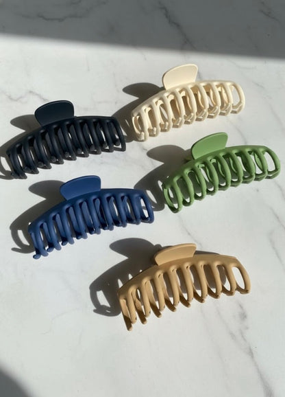Collection view – Form Clamp and other clamp hair clips by YUNA