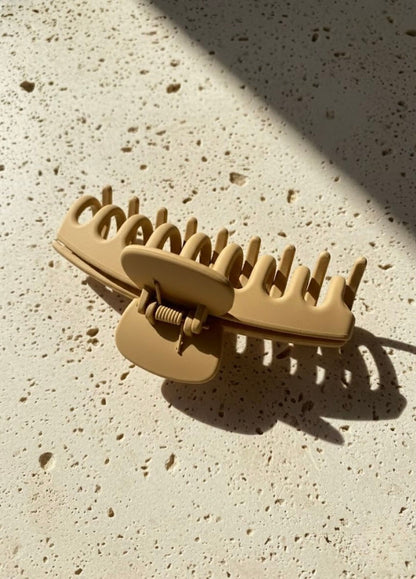 Collection view – Form Clamp and other clamp hair clips by YUNA